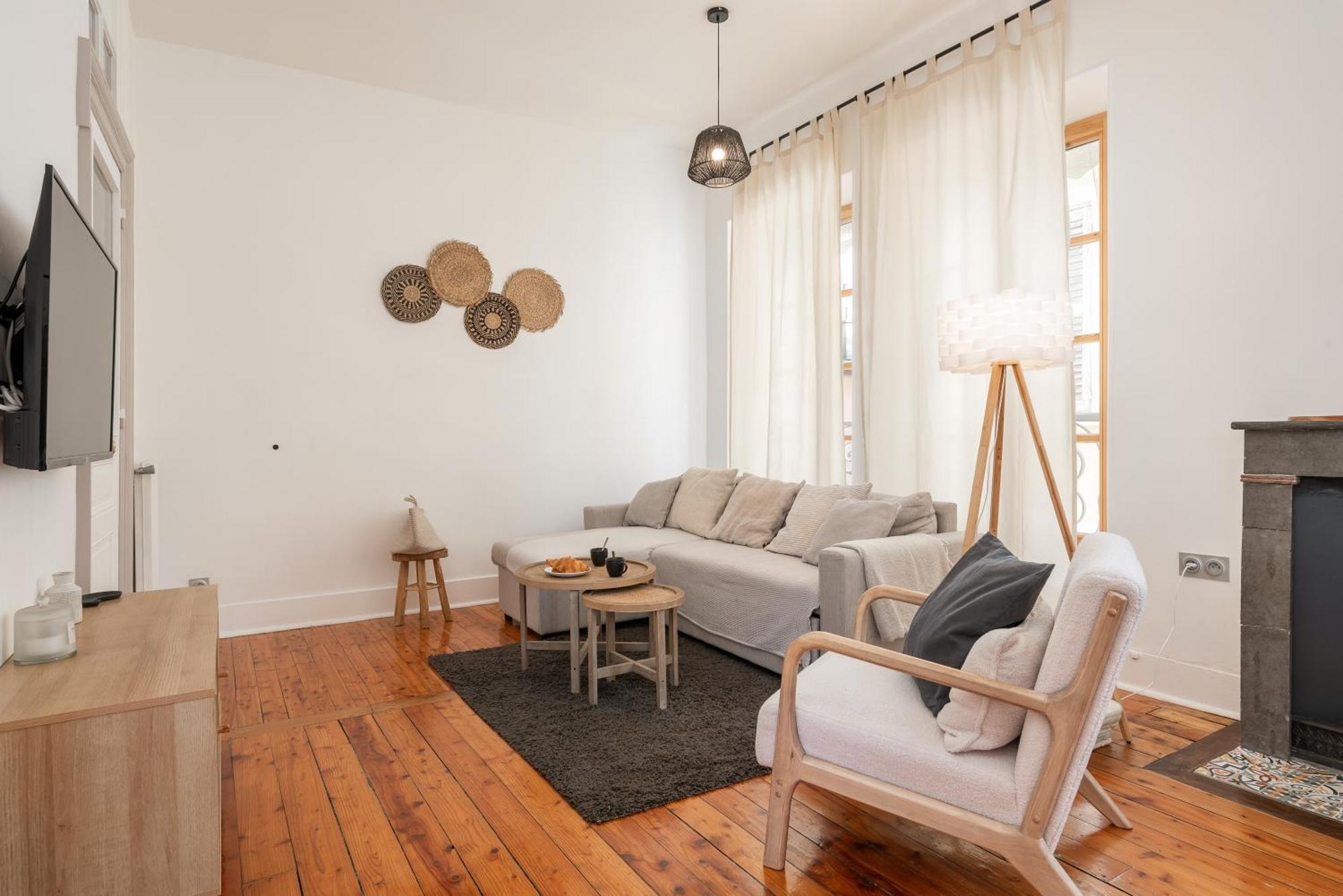 Appartement Spacieux Et Chaleureux Coeur De Ville Chambéry Zewnętrze zdjęcie