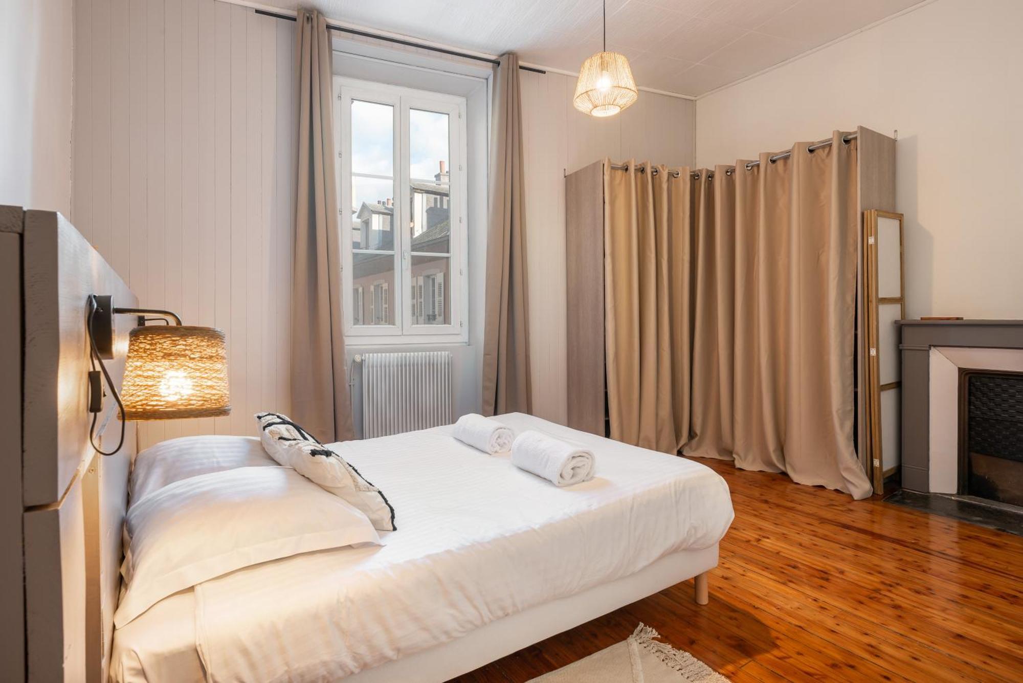 Appartement Spacieux Et Chaleureux Coeur De Ville Chambéry Zewnętrze zdjęcie