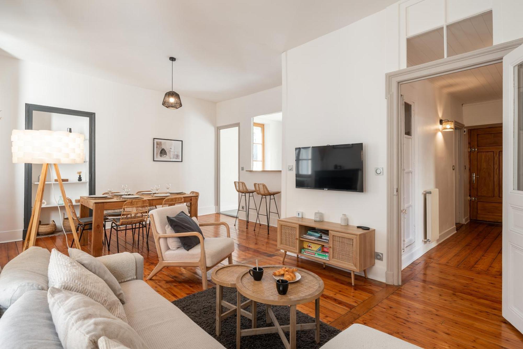 Appartement Spacieux Et Chaleureux Coeur De Ville Chambéry Zewnętrze zdjęcie